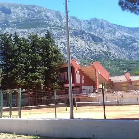 2 Bets With Balkon 50 M From Beach