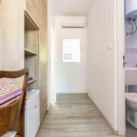 2 Bets With Balkon 50 M From Beach * Makarská